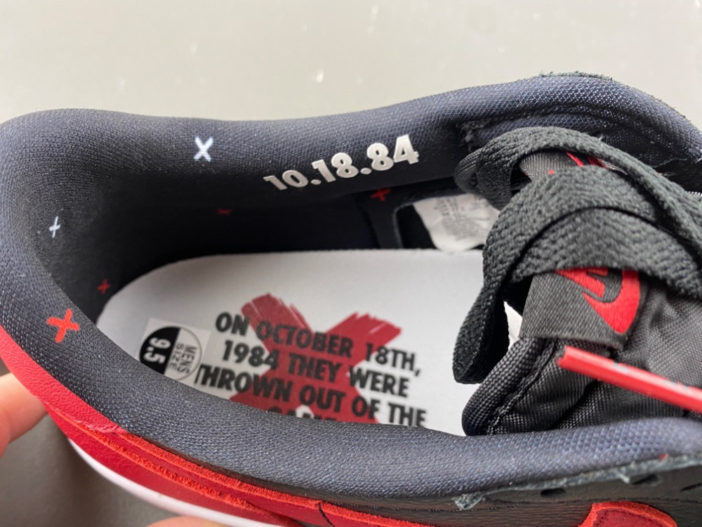 Air Jordan 1 Retro Low OG Banned IW6276-001