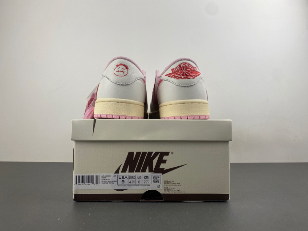 Travis Scott × Air Jordan 1 Low "Shy Pink"IQ7604-101