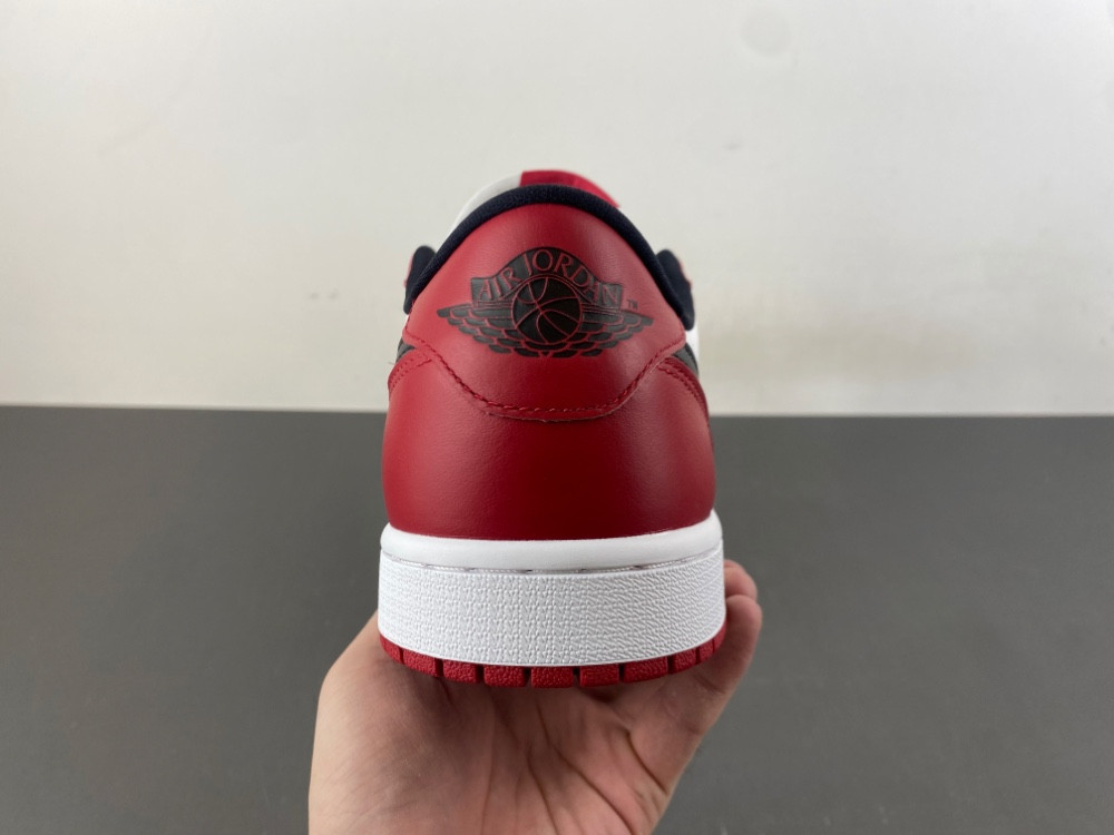 Air Jordan 1 Retro Low OG 