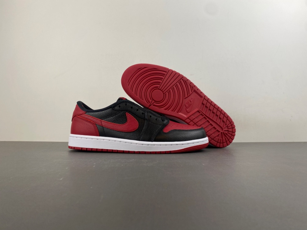 Air Jordan 1 Retro Low OG Banned IW6276-001