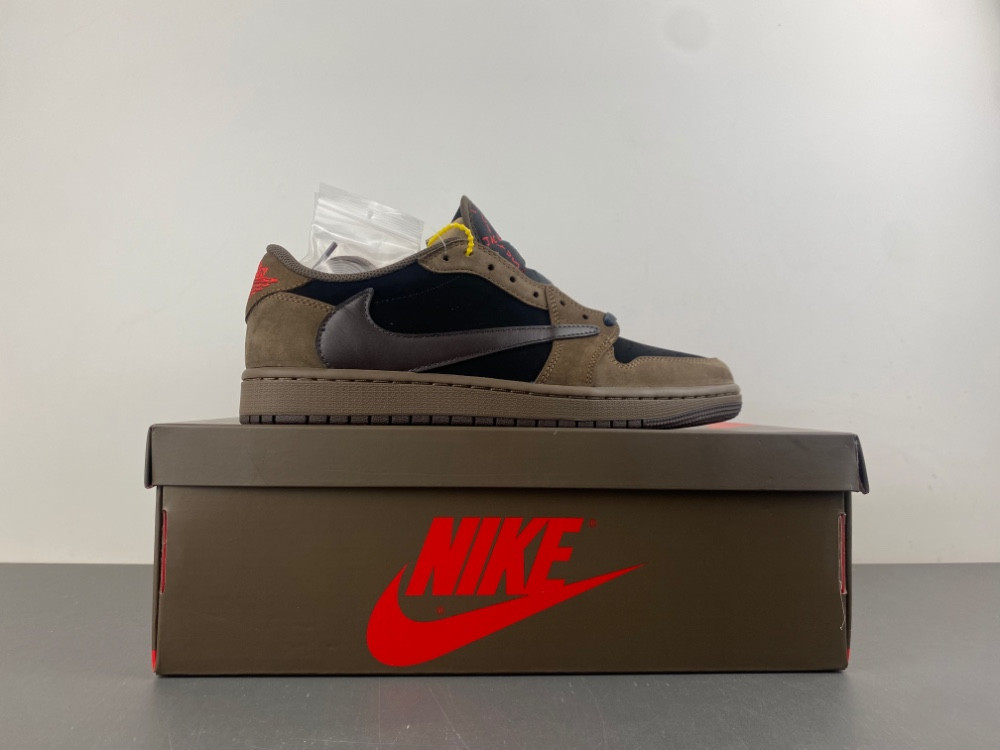 Travis Scott x Air Jordan 1 Low CQ4277 001