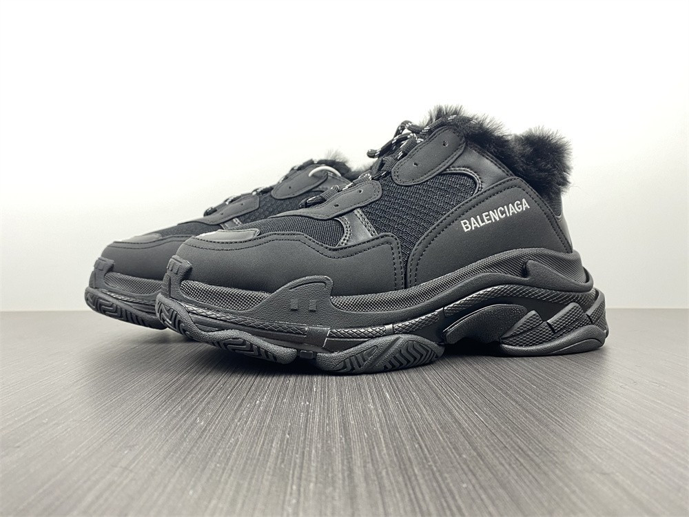 Ba1en*iaga triple s black with feather inside