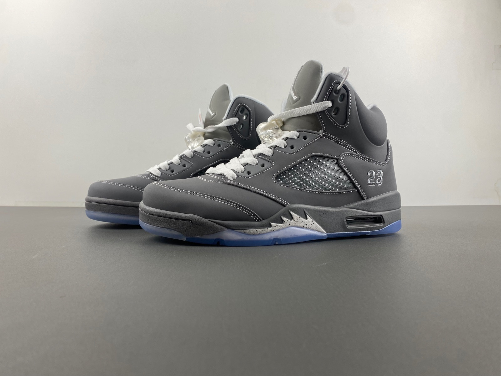 Jordan 5 Retro Wolf Grey Men''s - 136027-005