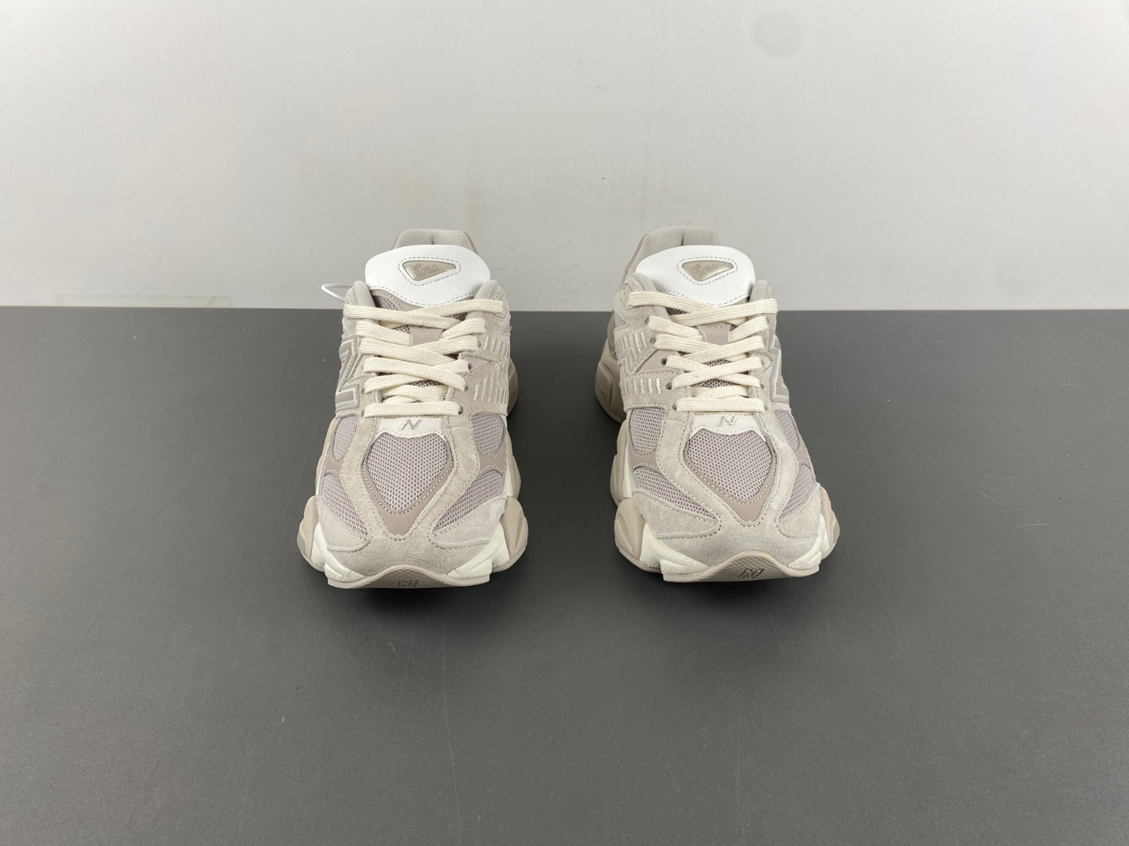 new Ba1an*e 9060 beige men