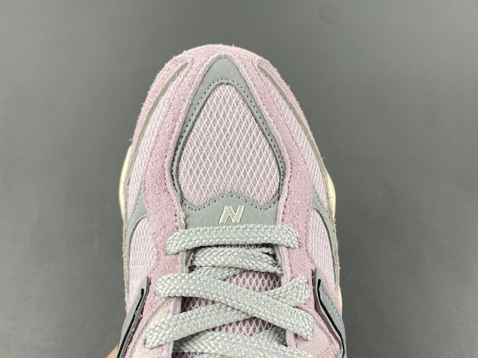 new Ba1an*e 9060 december sky men