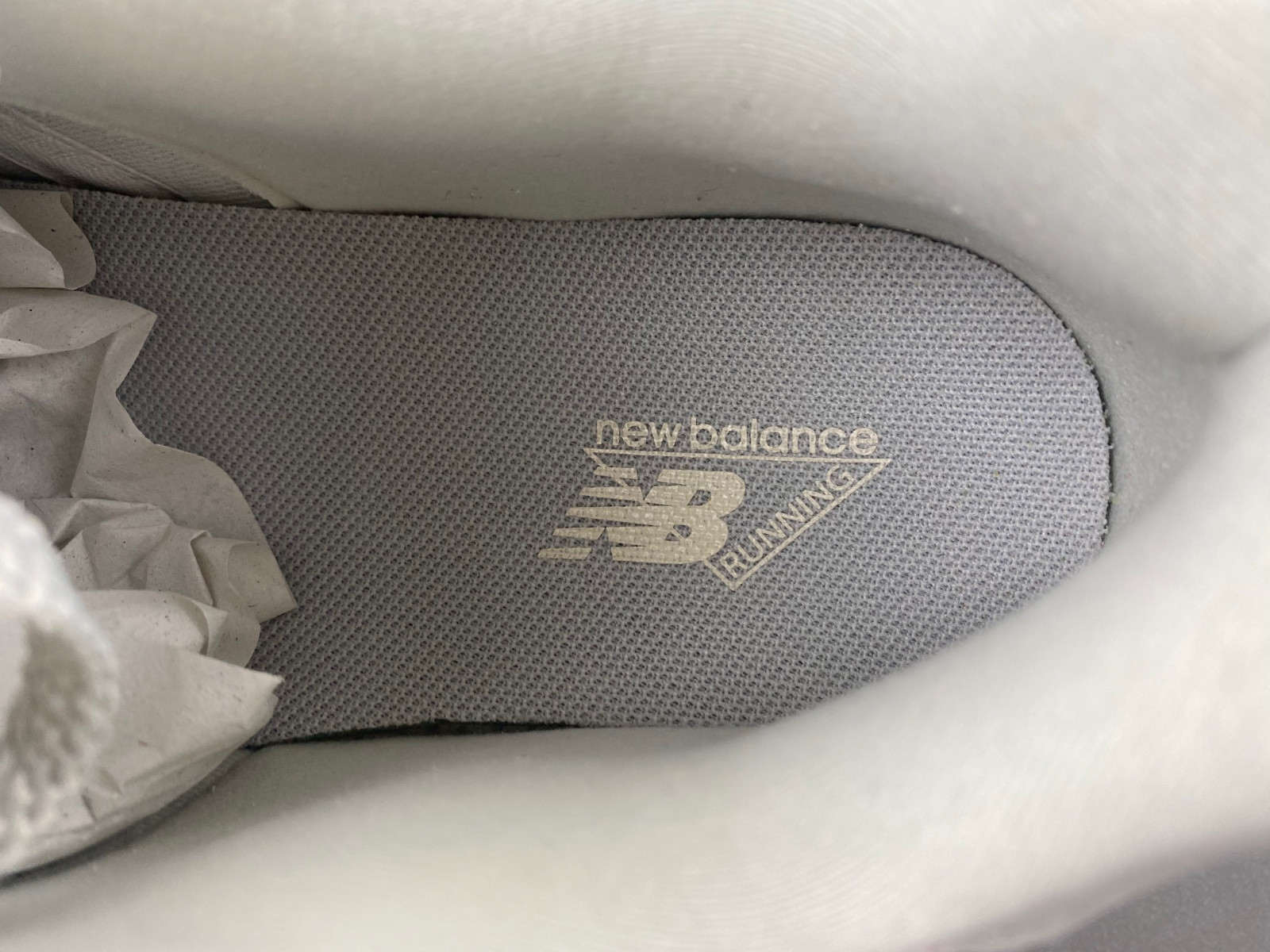 new Ba1an*e 9060 december sky men