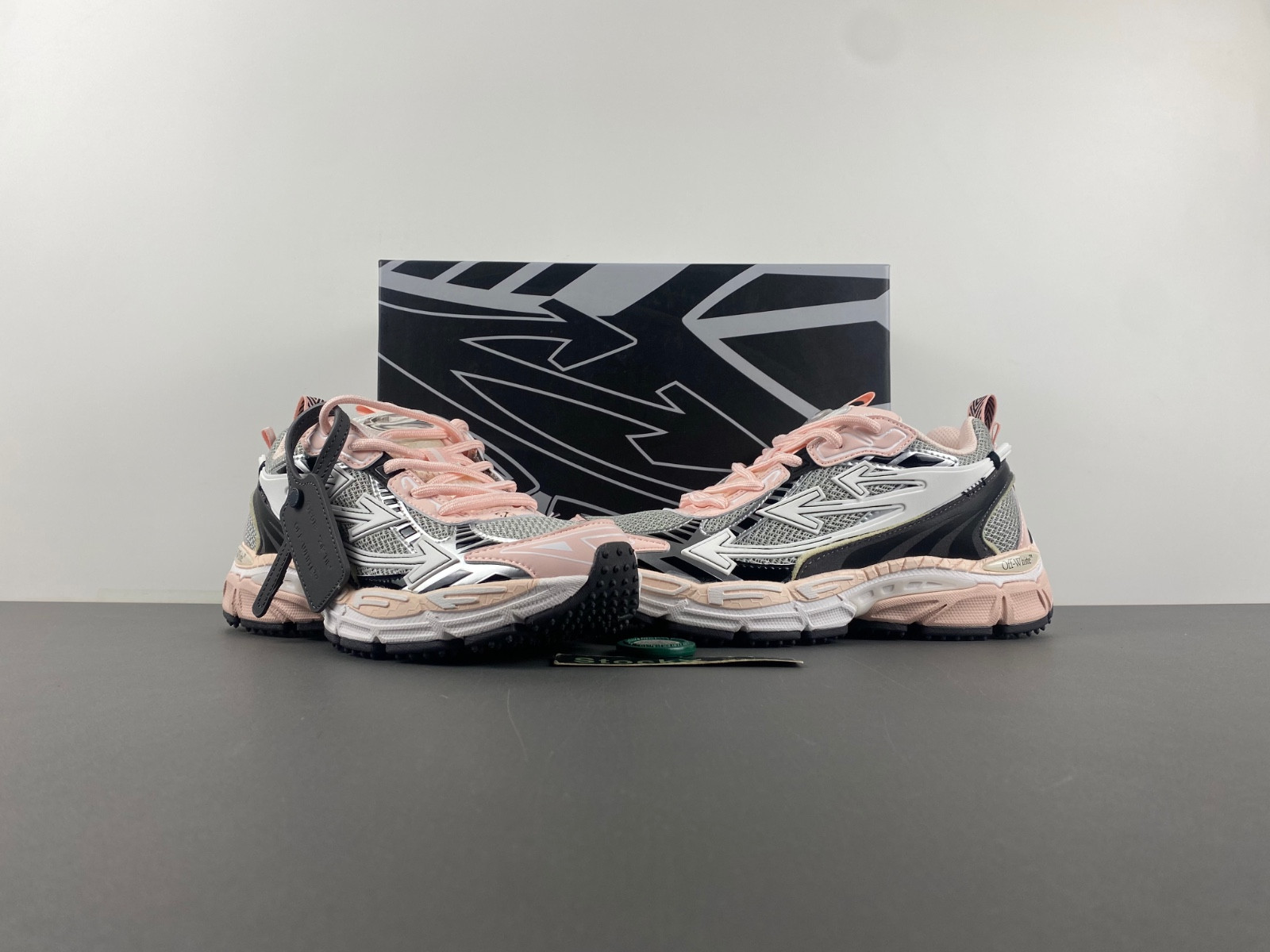 OWT 19FW Be right back SNEAKERS