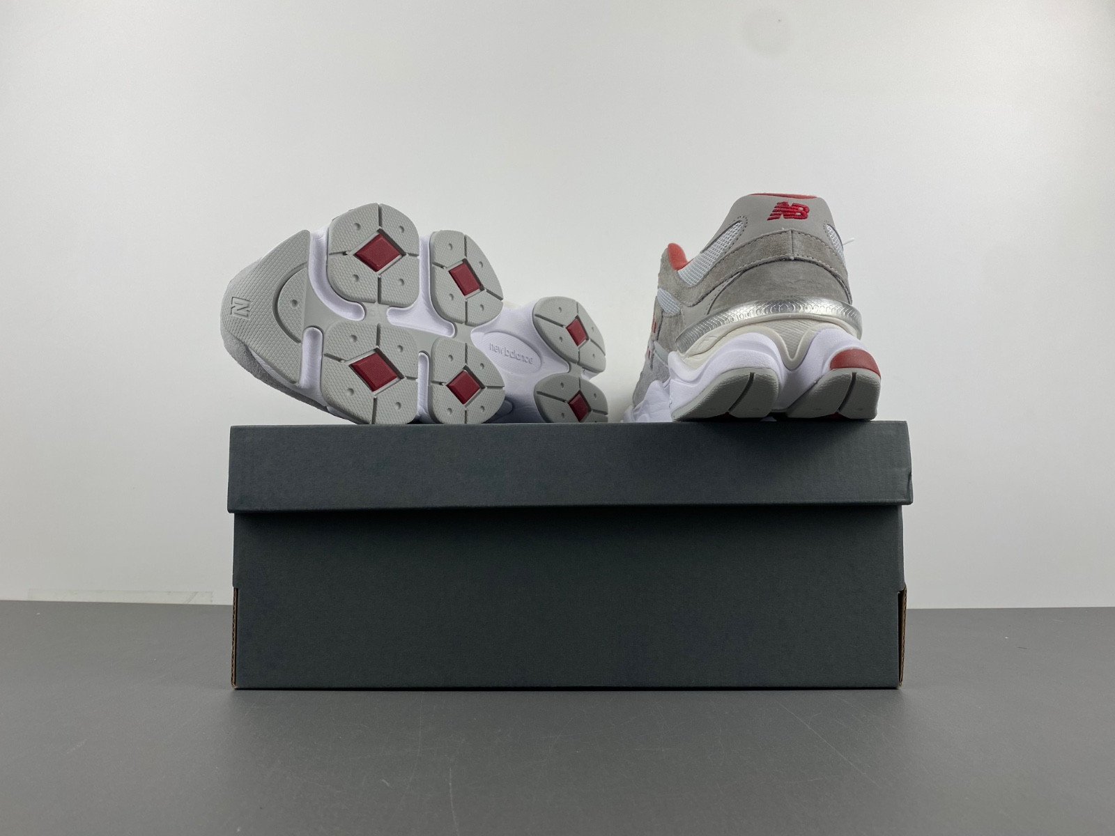 new Ba1an*e 9060 boston college men