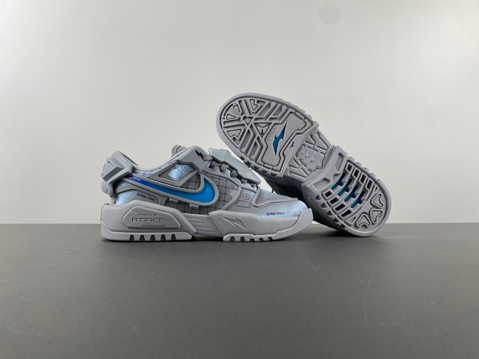 RTFKT X Dunk Genesis 