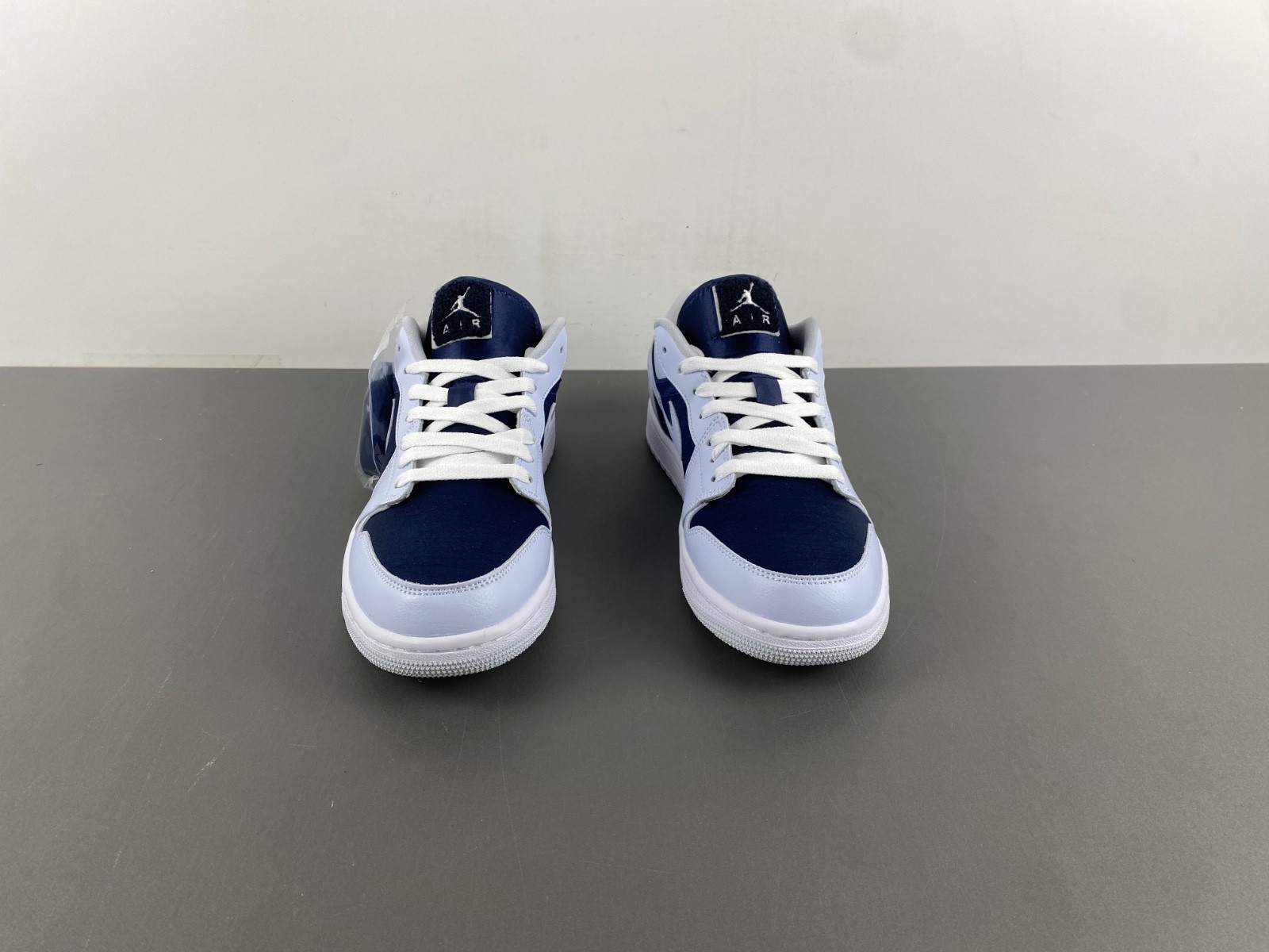 Jordan 1 Low SE Football Grey White Gym Red Midnight FZ8778-044