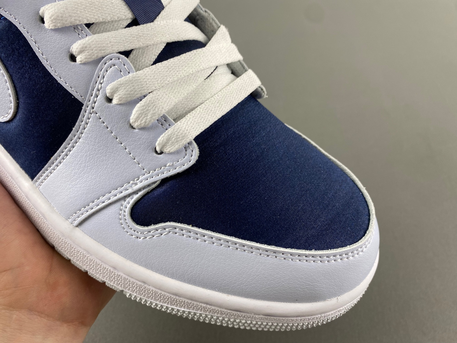 Jordan 1 Low SE Football Grey White Gym Red Midnight FZ8778-044