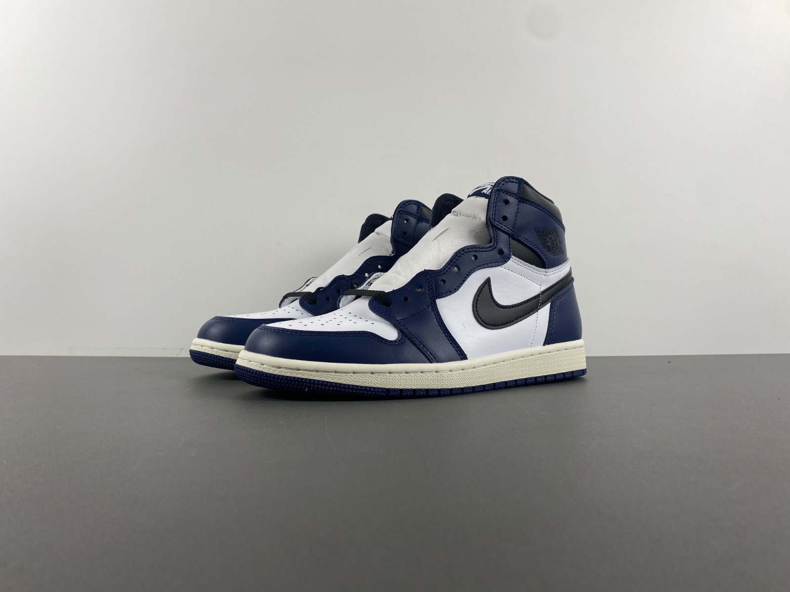 Jordan 1 Retro High OG Midnight Navy Men''s - DZ5485-401
