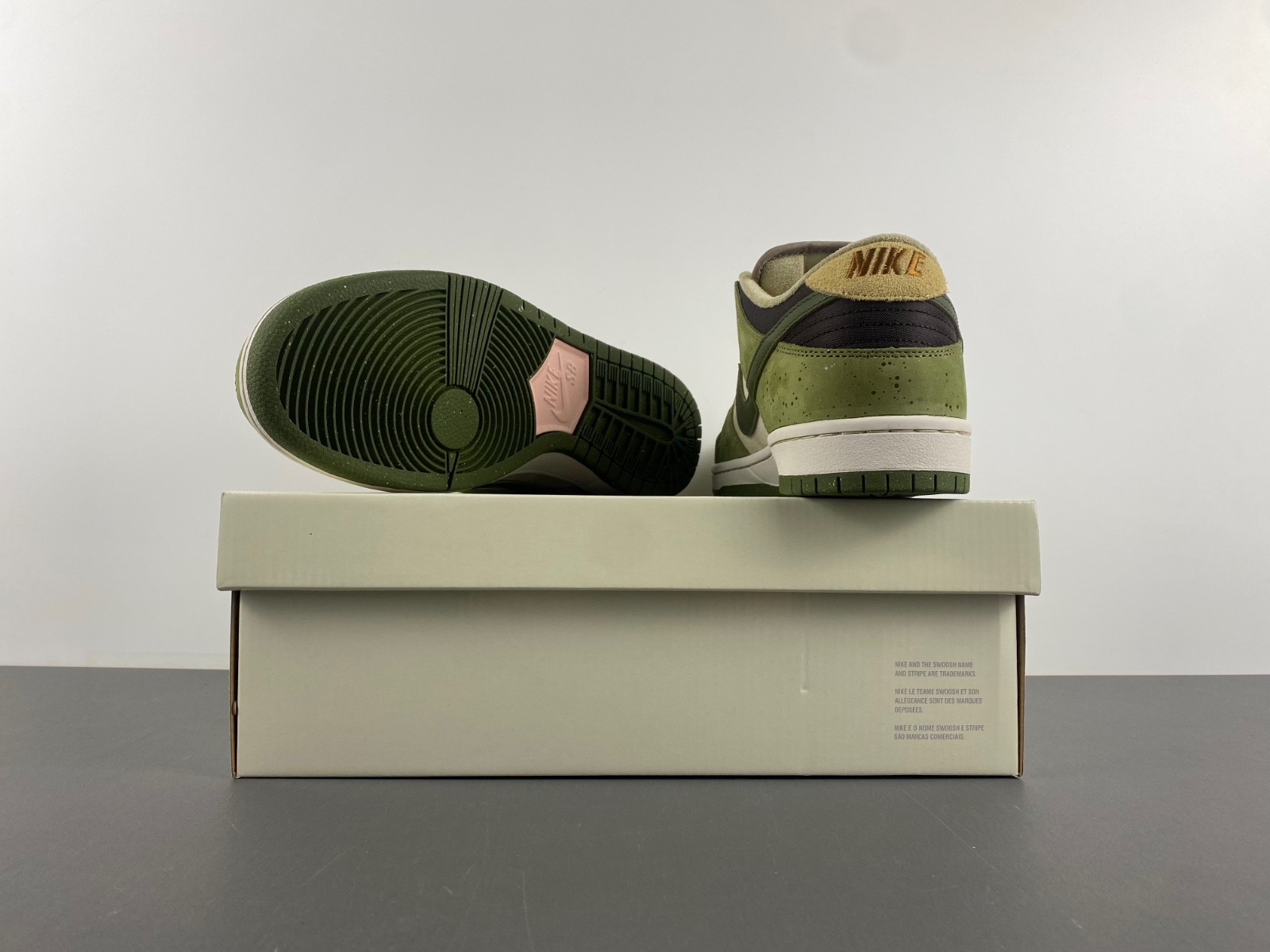 Yuto Horigome Nike SB Dunk "Asparagus" HF8022-300