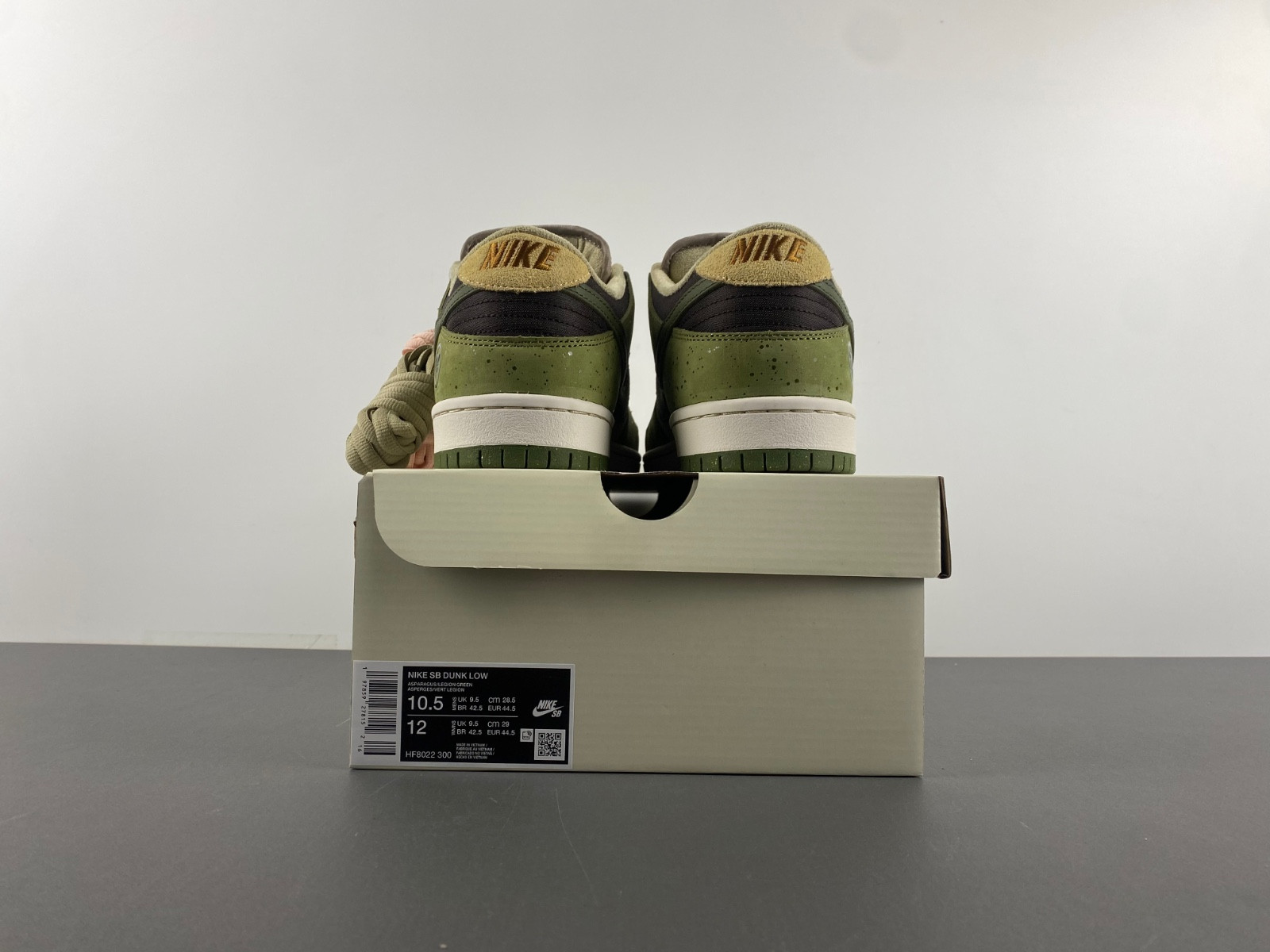 Yuto Horigome Nike SB Dunk "Asparagus" HF8022-300