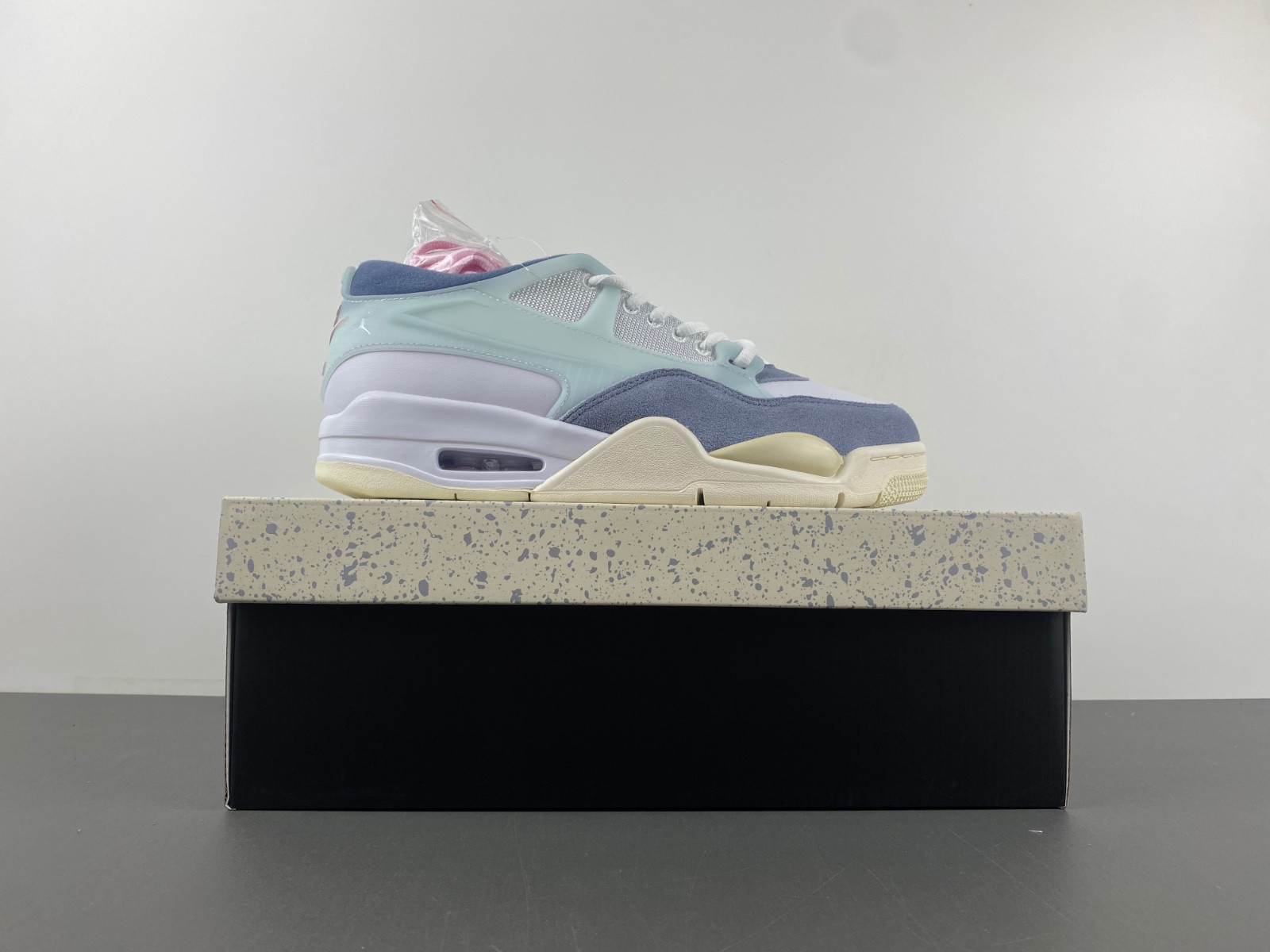 Jordan 4 RM Diffused Blue Ashen Slate FQ7939-101