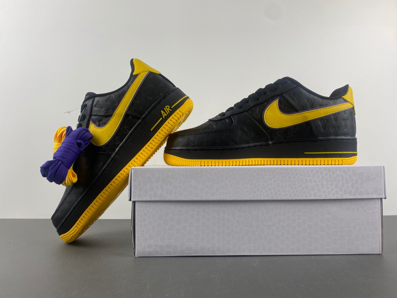 Kobe Bryant x Nike Air Force 1 Low Black HV5122-001