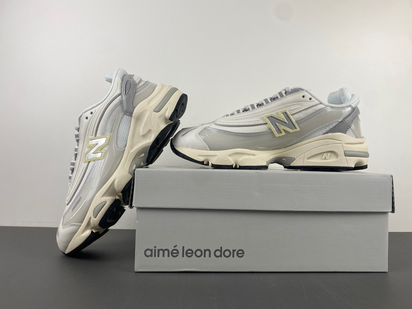 new Ba1an*e 1000 aime leon dore white m1000ac1