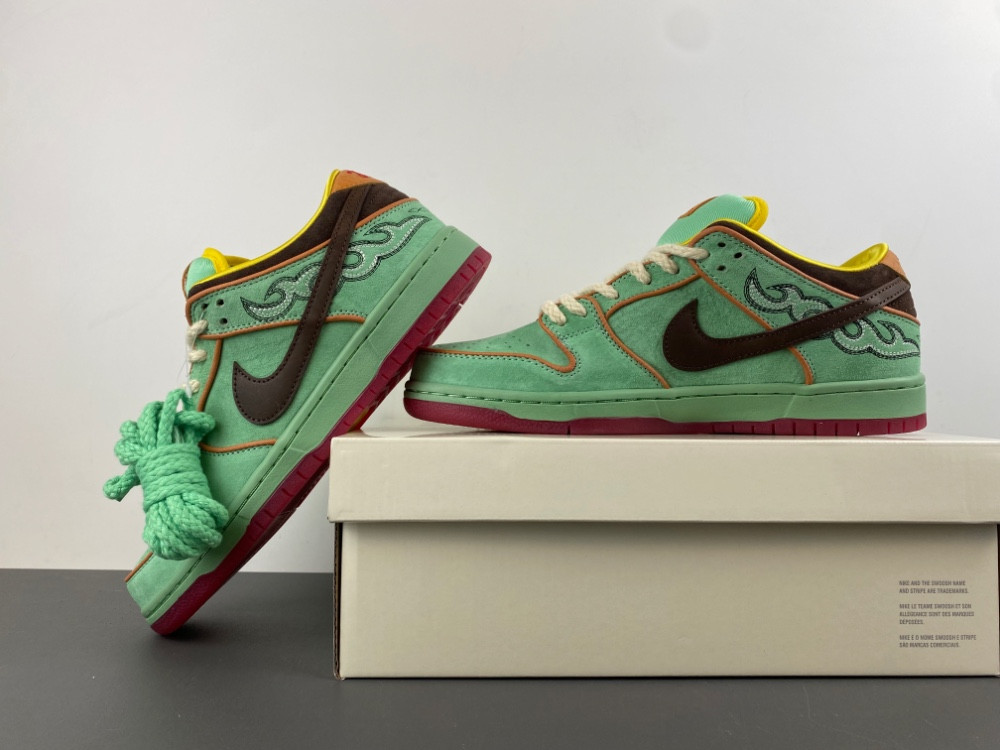 Nike SB Dunk Low Rodeo Tourmaline Men