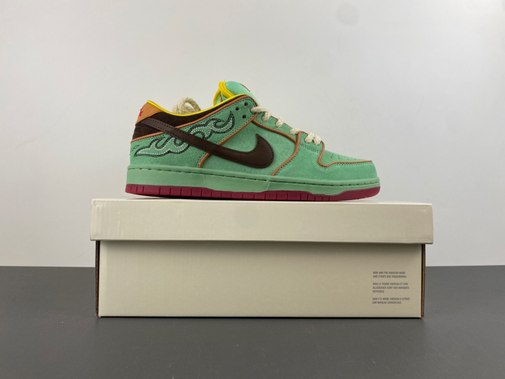Nike SB Dunk Low Rodeo Tourmaline Men
