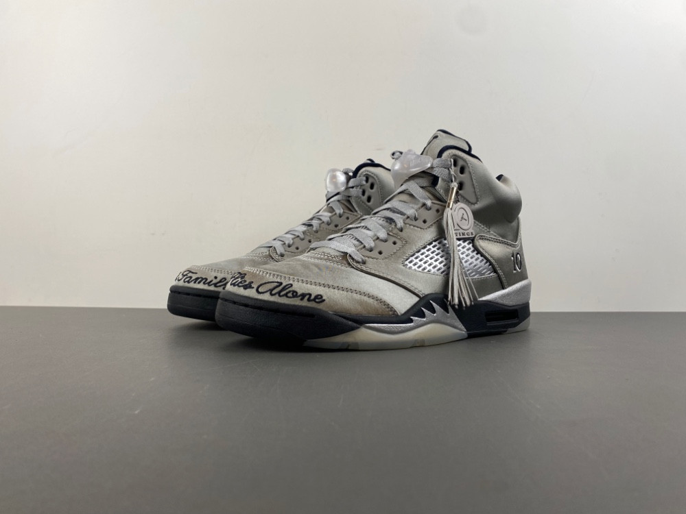 Jordan 5 Retro Wings (2025) (Women''s) IO2038-001