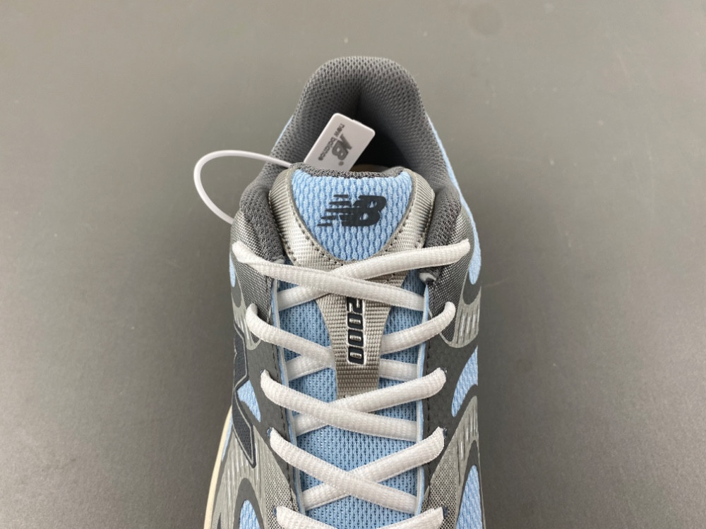 new Ba1an*e abzorb 2000 silver/blue u2000ba