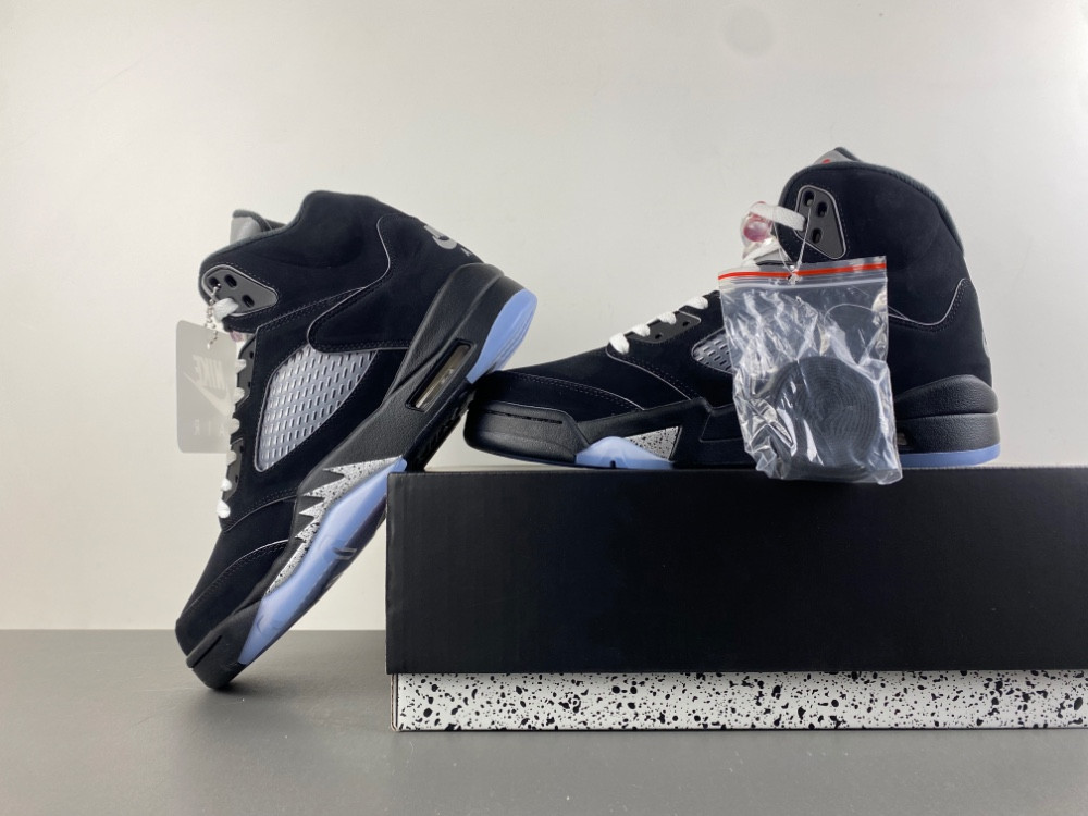 Jordan 5 Retro OG Black Metallic Reimagined HF3975-001