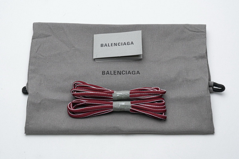 Ba1en*iaga track white with red line