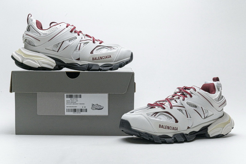 Ba1en*iaga track white with red line