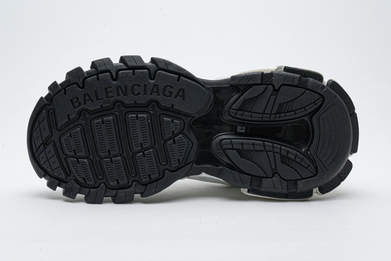 Ba1en*iaga track white with red line