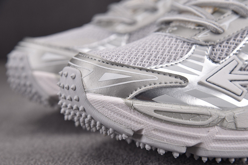 OWT Be Right Back Gray Silver SNEAKERS