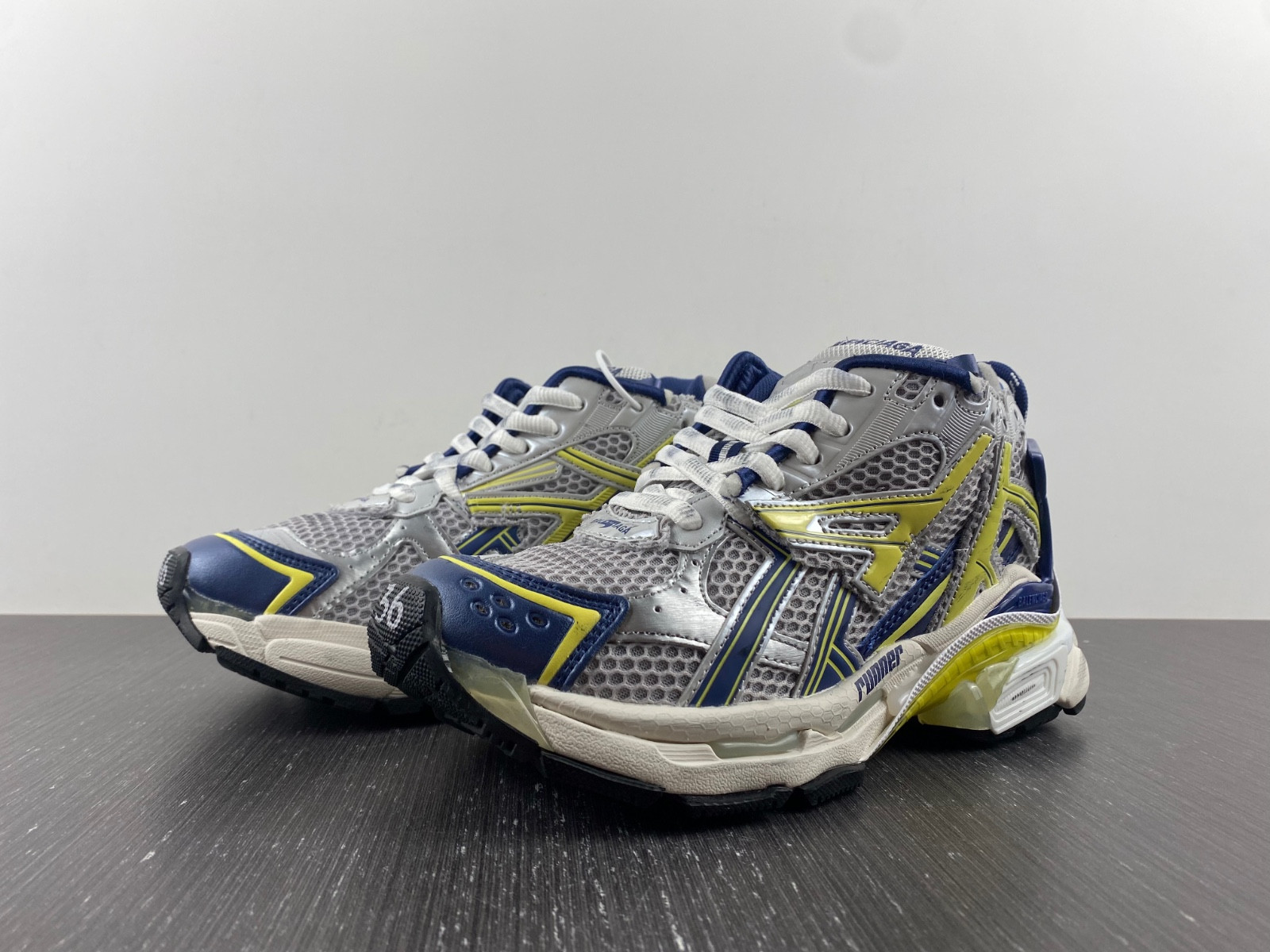 Ba1en*iaga men''s runner sneaker