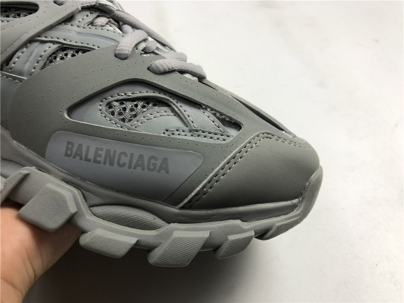 Ba1en*iaga track all grey