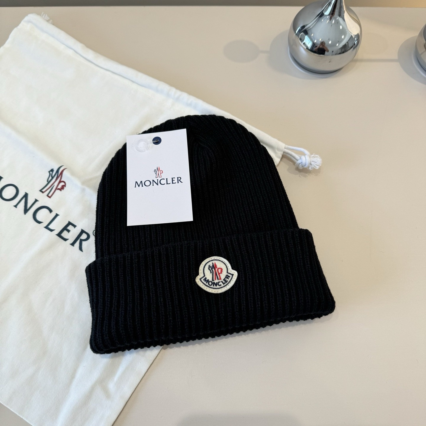 Moncler hat