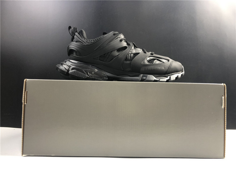 Ba1en*iaga track all black