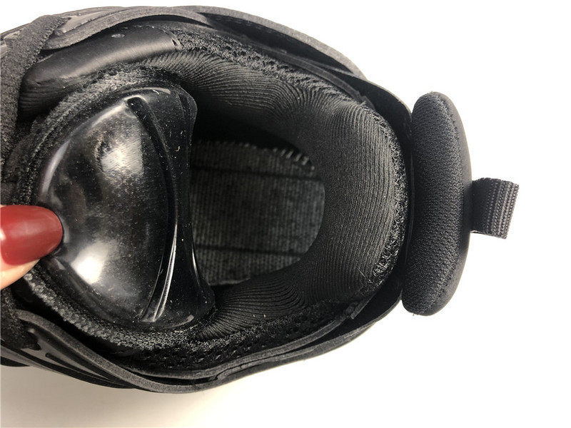 Ba1en*iaga track all black