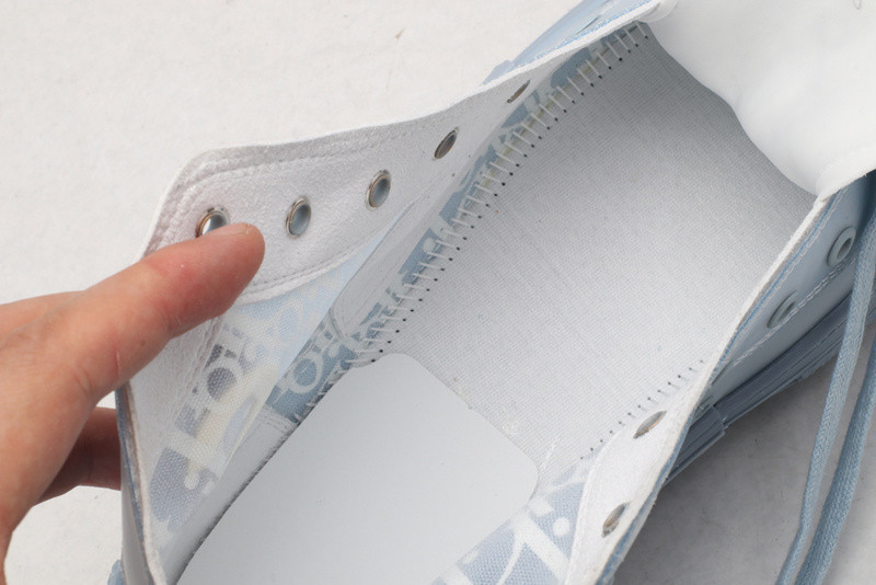 D10r b23 oblique high top sneaker t