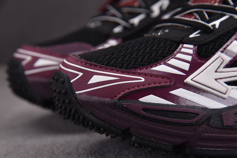 OWT Be Right Back Burgundy SNEAKERS