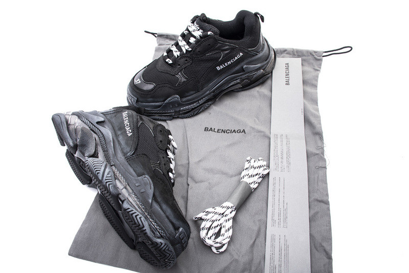 Ba*len*cia*ga triple s triple black 541624- w09o1-1000