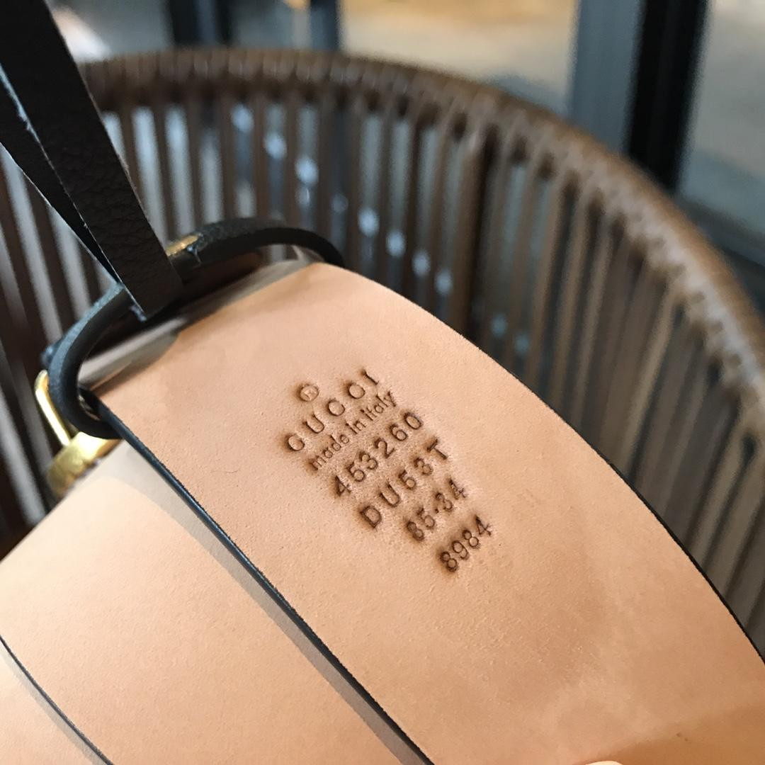 G*u*i leather belt with pearl double g 453260