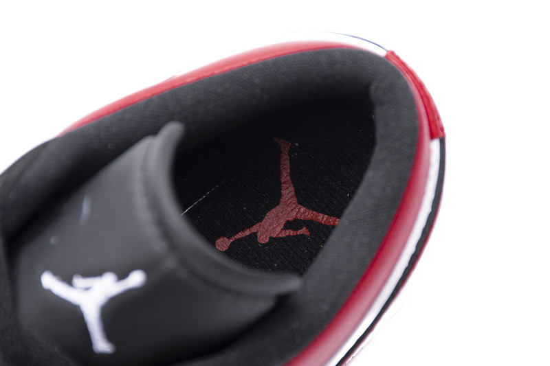 jordan 1 low black toe 553558-116