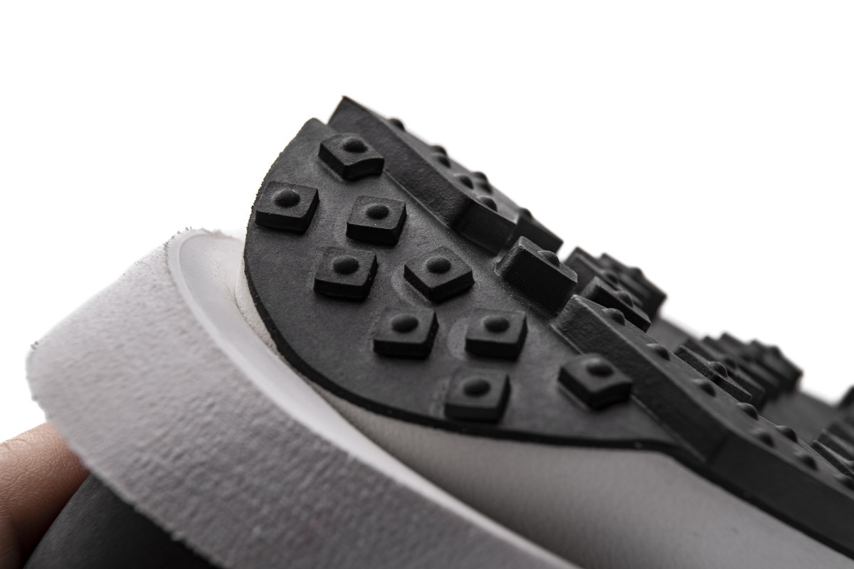 nike sacai x ld waffle black bv0073-001