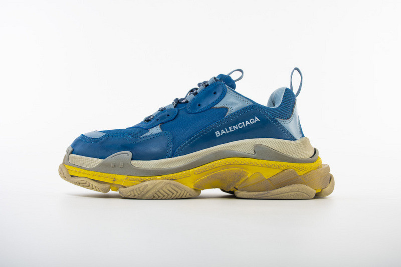 Ba*len*cia*ga triple s trainer ssense exclusive