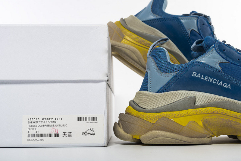 Ba*len*cia*ga triple s trainer ssense exclusive