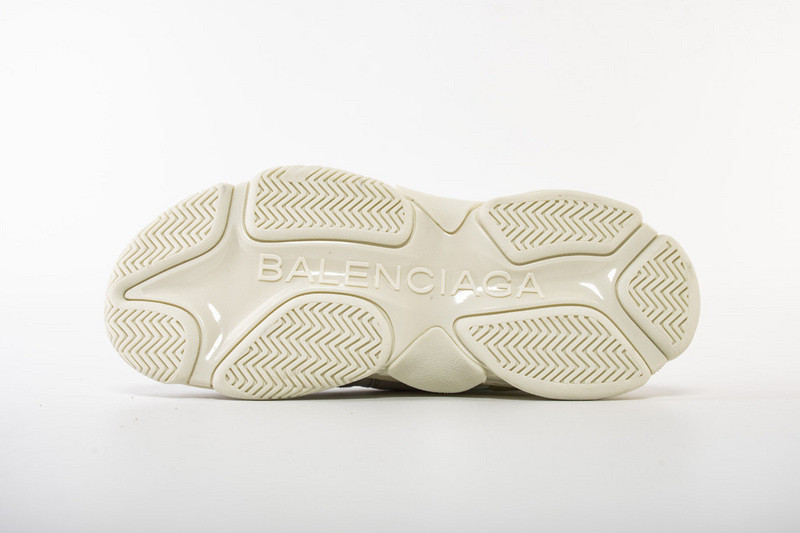 Ba*len*cia*ga white triple s trainers