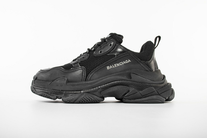 Ba*len*cia*ga triple s triple black