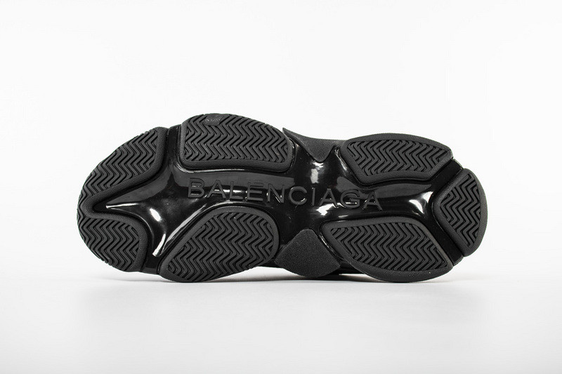 Ba*len*cia*ga triple s triple black