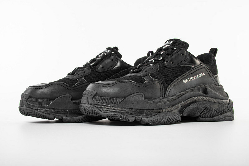 Ba*len*cia*ga triple s triple black