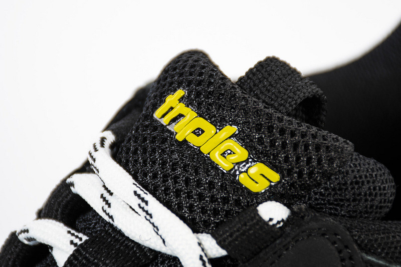 Ba*len*cia*ga triple s trainers black yellow women