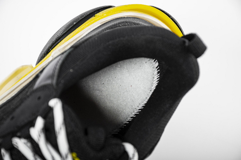Ba*len*cia*ga triple s trainers black yellow women