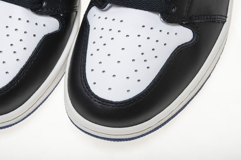 air jordan 1 retro high og blue moon 555088-115